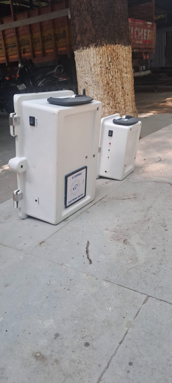 PORTABLE TRAIN DETETCTION AND ALARM SYSTEM